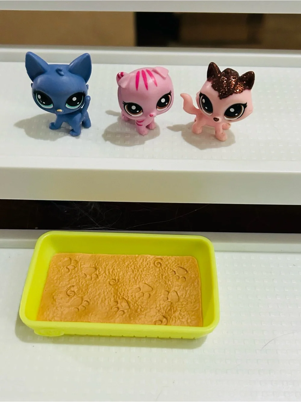 Littlest Pet Shop LPS Cat Figures Lot 9 Pc Lot Including Litter Box
